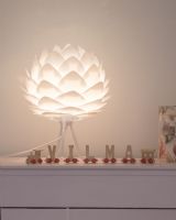 Umage Silvia Mini - Hvid - Ø32 m/ Tripod Base Umage Silvia Mini - Hvid - Ø32 m/ Tripod Base