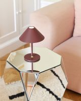 Halo Design Hygge Bordlampe uden ledning - Maroon Red Halo Design Hygge Bordlampe uden ledning - Maroon Red