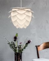 Umage Aluvia Medium - Pearl/Hvid - Ø59 - Pendel Umage Aluvia Medium - Pearl/Hvid - Ø59 - Pendel