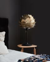 Umage Aluvia Medium - Børstet Messing - Ø59 m/ Tripod Table Umage Aluvia Medium - Børstet Messing - Ø59 m/ Tripod Table